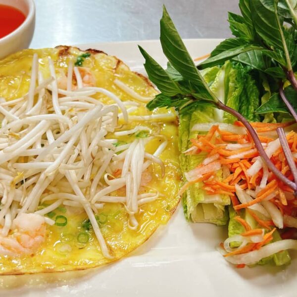 A5. Vietnamese Crispy Pancake (Bánh Xèo)