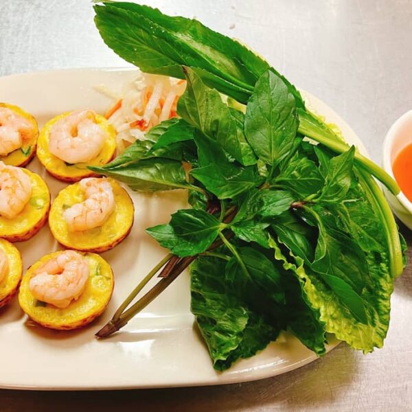 A6. Vietnamese Mini Pancake (Bánh Khọt)
