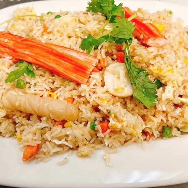 C13. Seafood Fried Rice (Cơm Chiên Hải Sản)