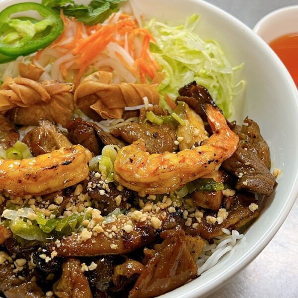 B10. Bún 3 Miền (Bún Đặc Biệt) – Egg Roll, Grilled Shrimp, Chicken, Pork, Beef, and Vermicelli Noodles