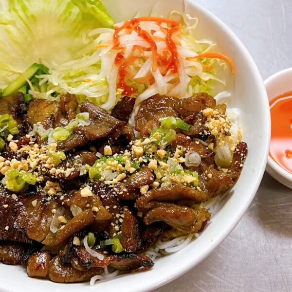 B1. Bún Thịt Nướng – Grilled Pork and Vermicelli Noodles