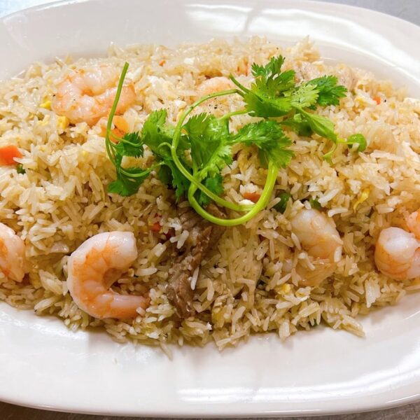 C8. House Special Fried Rice (Cơm Chiên Đặc Biệt) – Beef, Shrimp, and Chicken Fried Rice