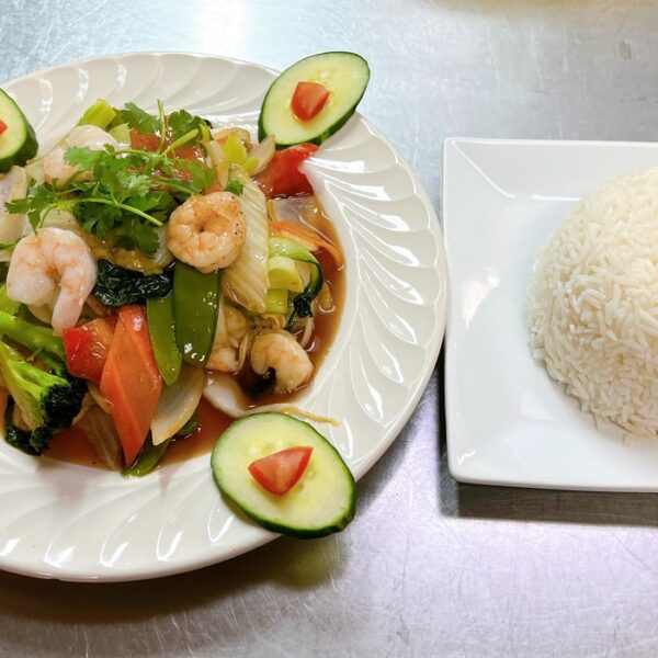 M5. Tôm Xào Rau Cải – Shrimp Stir-fried with Mixed Vegetables