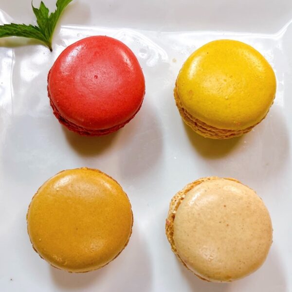D28. French Macarons (4)