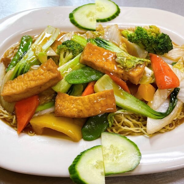 H6. Vegetable Stir-fried Noodles (Mì Xào Rau Cải)