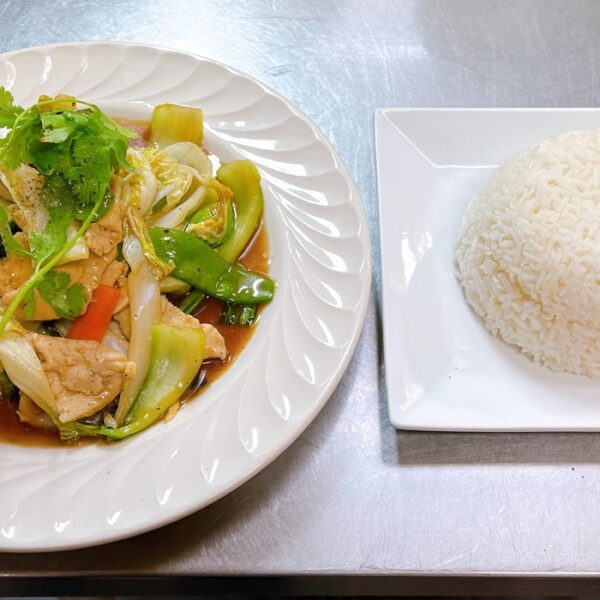 M1. Gà Xào Rau Cải – Chicken Stir-fried with Mixed Vegetables