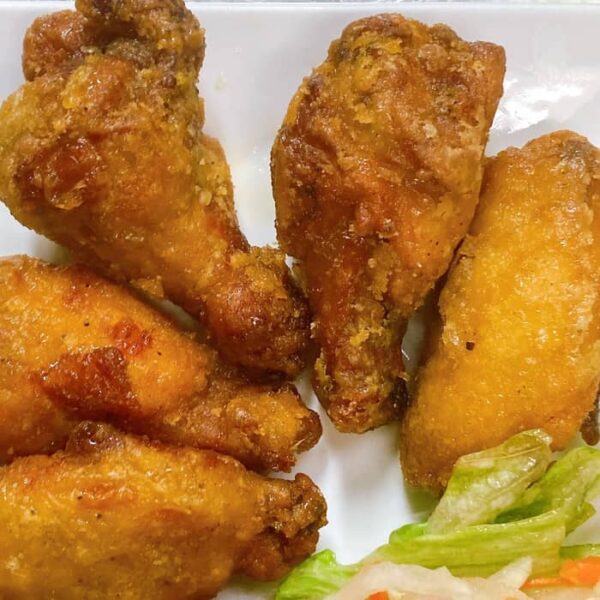 A8. Fried Chicken Wings (6)