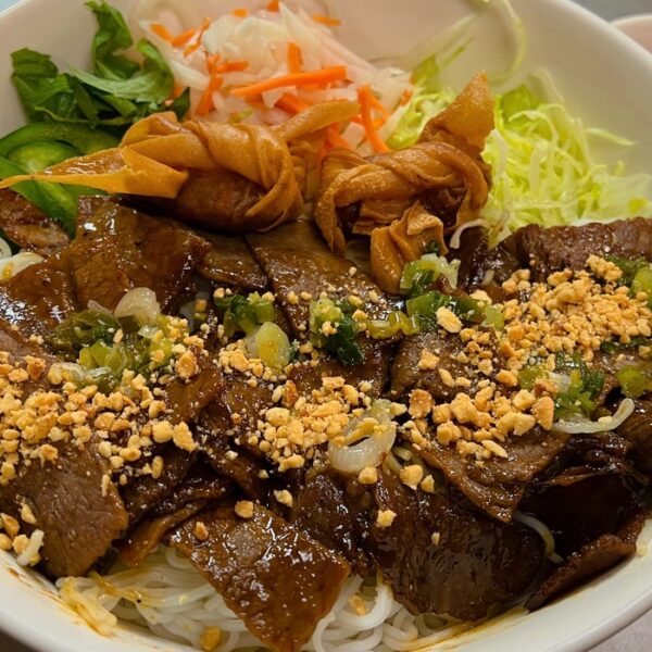 B6. Bún Bò Nướng Chả Giò – Egg Roll, Grilled Beef and Vermicelli Noodles