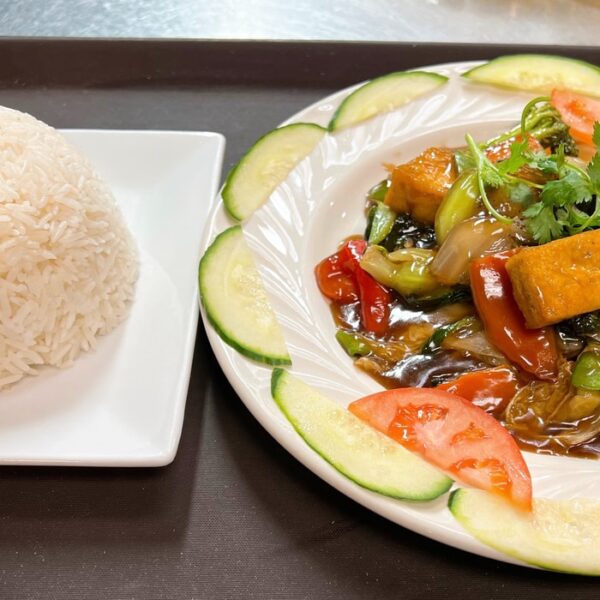 M8. Đậu Hũ Rau Cải Xào – Tofu and Stir-fried Mixed Vegetables