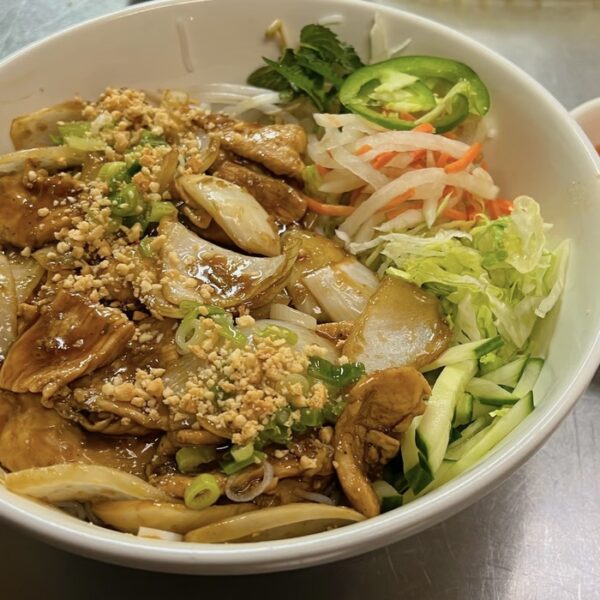 S14. Bún Gà Xào Sả